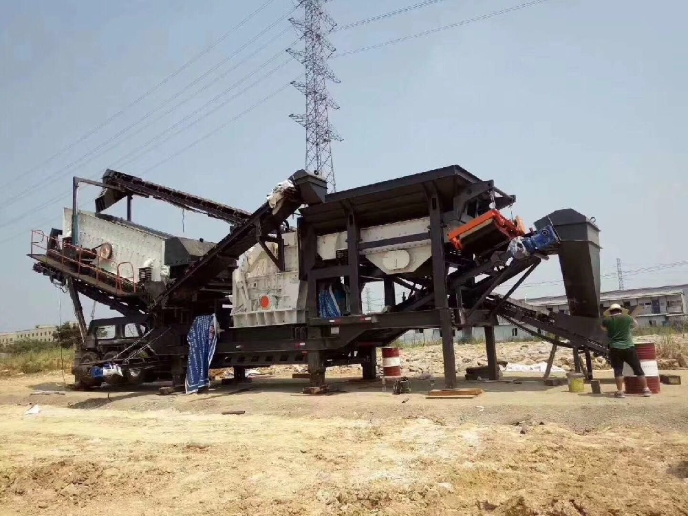 What precautions should be taken for sand making machine equipment