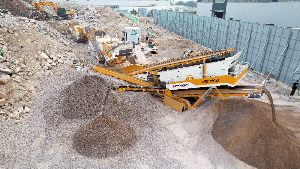 Kyrgyzstan customers purchased Derwecker's crawler crushing station site