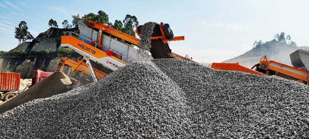 Indonesian customers purchased Derwecker's crawler crushing station